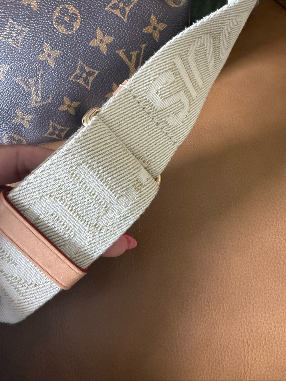 Louis Vuitton Monogram High rise bumbag - Picture 6 of 16